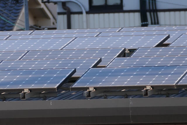 太陽光発電の仲介業者って何 特徴や買取業者との違いなどを解説